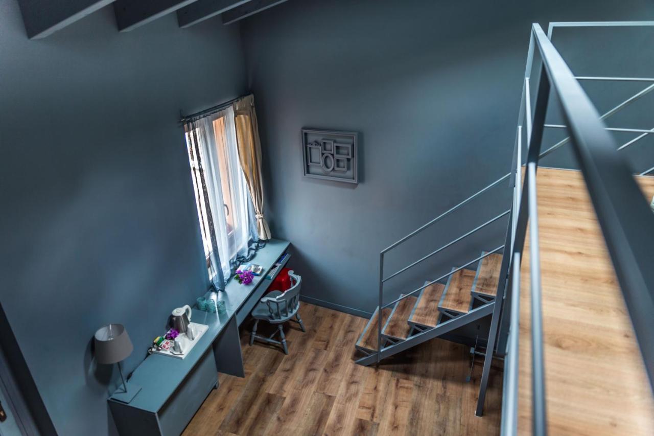 Antico Borgo B&B Con Spa - Adults Only Manerba del Garda Exterior photo