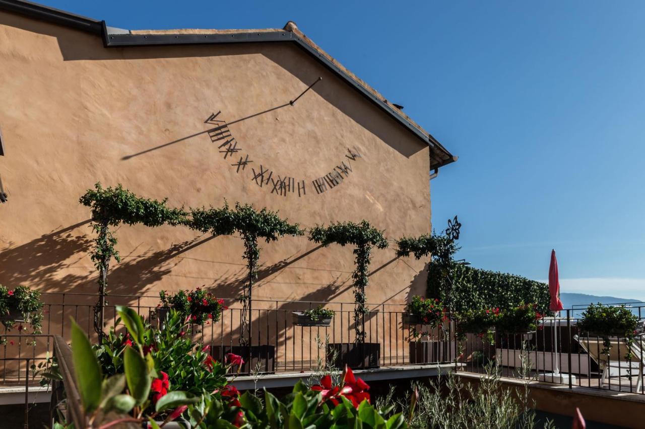Antico Borgo B&B Con Spa - Adults Only Manerba del Garda Exterior photo