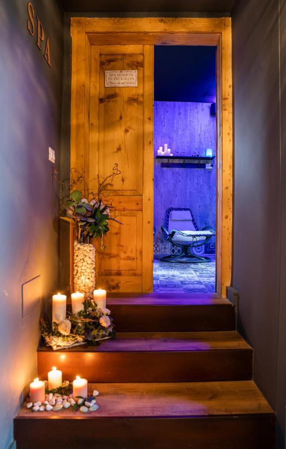 Antico Borgo B&B Con Spa - Adults Only Manerba del Garda Exterior photo